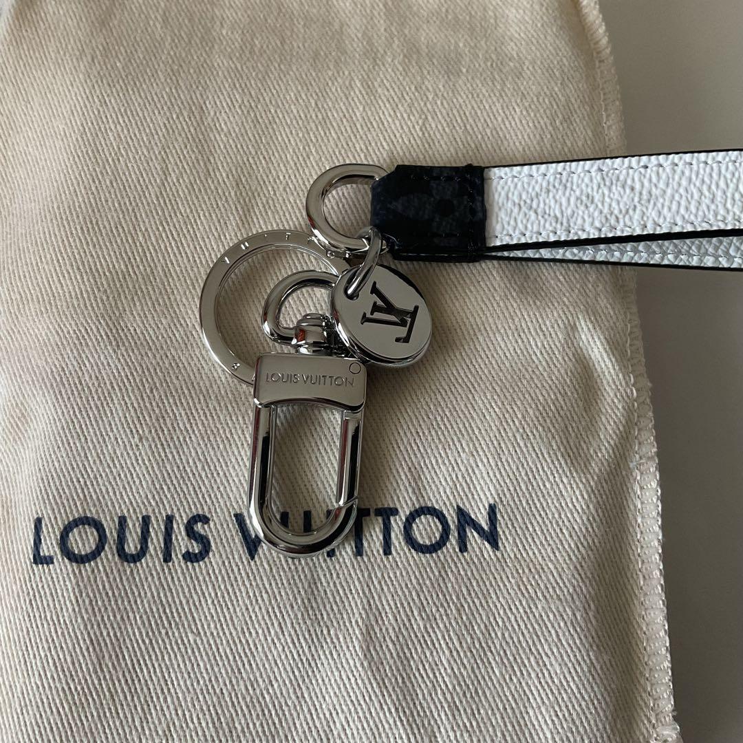 人気ブランド新作豊富 新品未使用 LOUIS VUITTON レザーキーホルダー 白 - メルカリ 小物