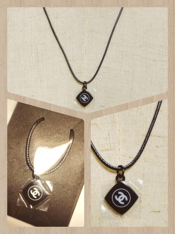 CHANEL シャネル ロゴ デザイン ブラック チャーム &レザー調ネックレス