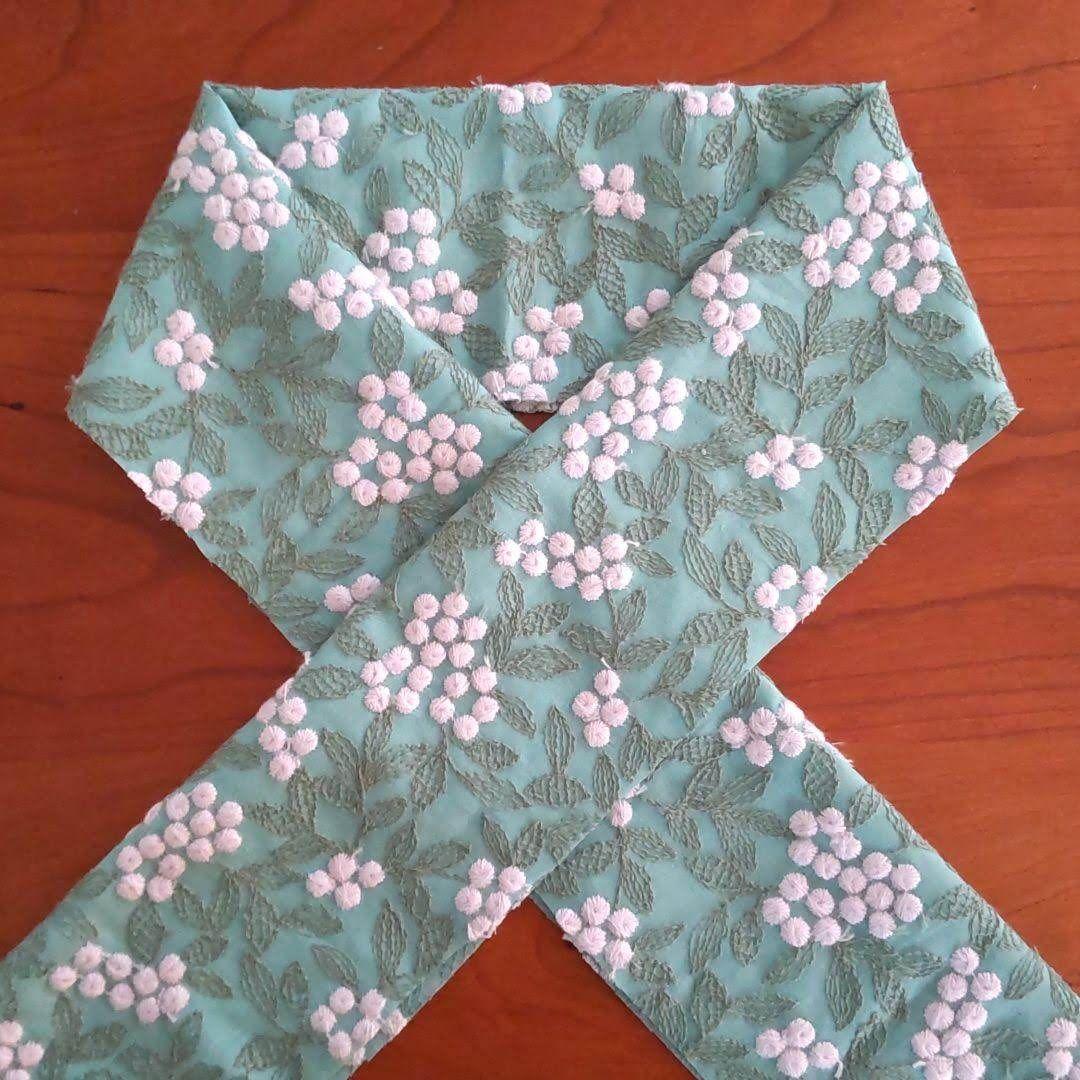 ミモザ ミントグリーン 刺繍半衿サイズのハギレ