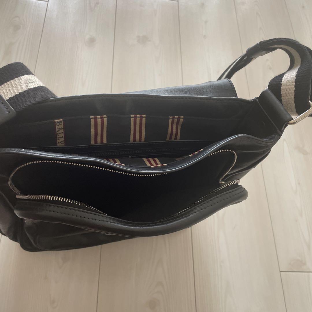 160周年限定品 美品】バリー ショルダーバッグ パンチング トレスポ