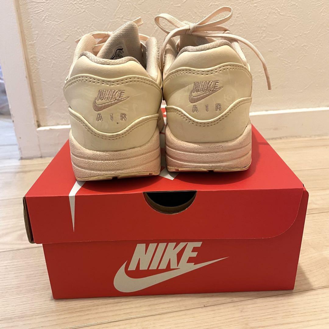 NIKE エアマックス　ピンク