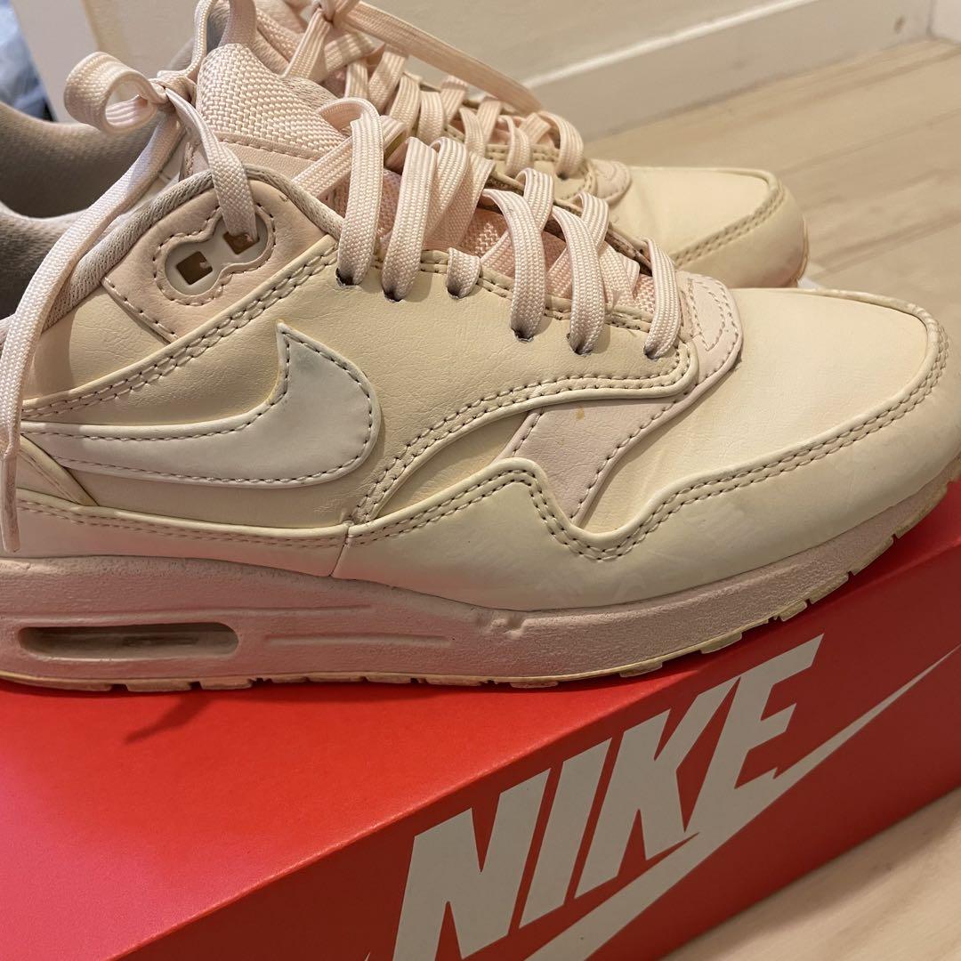 NIKE エアマックス　ピンク