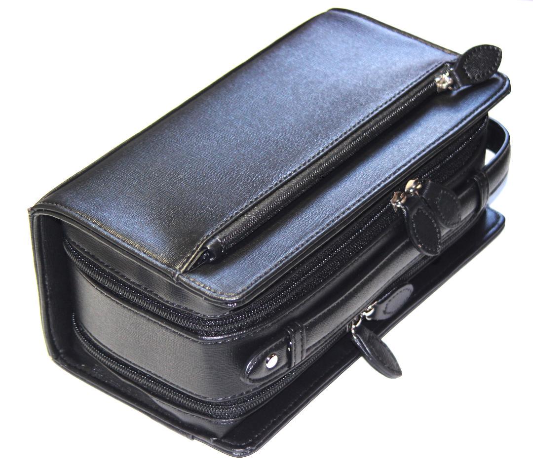 ■新品 送料込み■サフィアーノ調エンボス!Wファスナー!BOX型セカンドバッグ黒