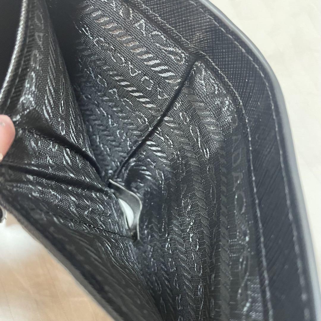 PRADA プラダ　財布　ブラック