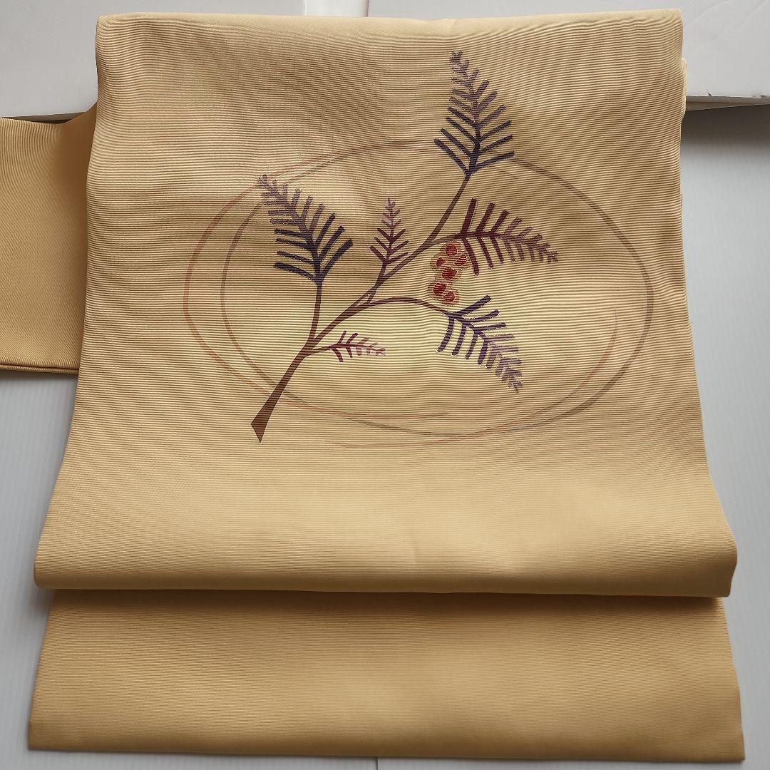 正絹塩瀬九寸名古屋帯　染め帯　木の実柄　秋やクリスマスの時期の着物に