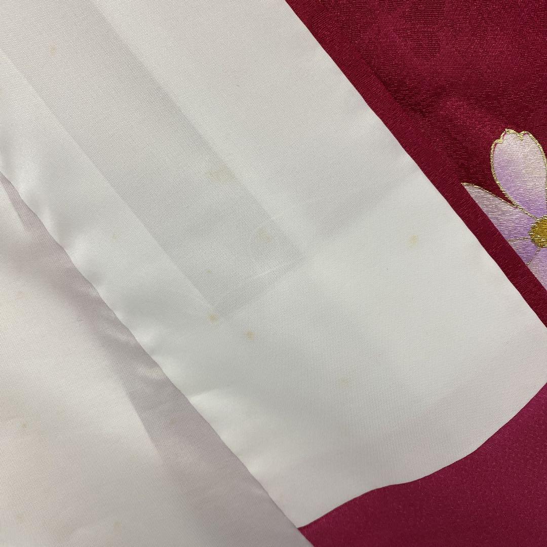 和】16038o 振袖 金駒刺繍 花弁散らしに蝶と草花 ラメ糸 可愛い