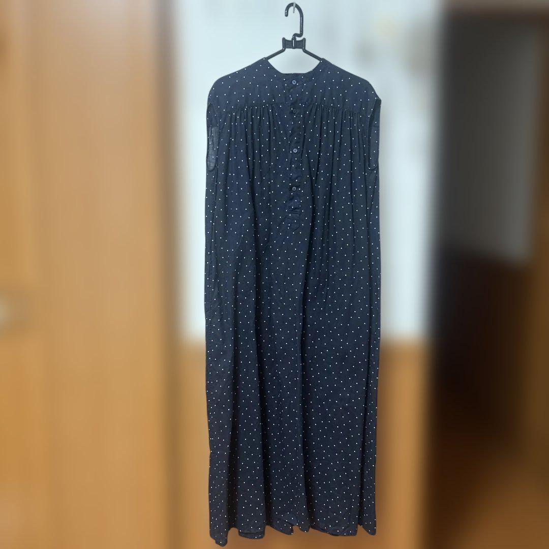 さらにお値下げしました！ネイビー ドット柄 ノースリーブ ロングワンピース