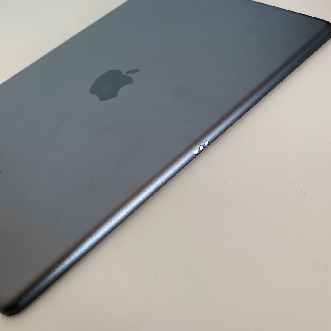らくらくメ iPad7世代 Wi-Fiモデル 67020F heDo2-m34121439611 32G gray ﹡タブレット