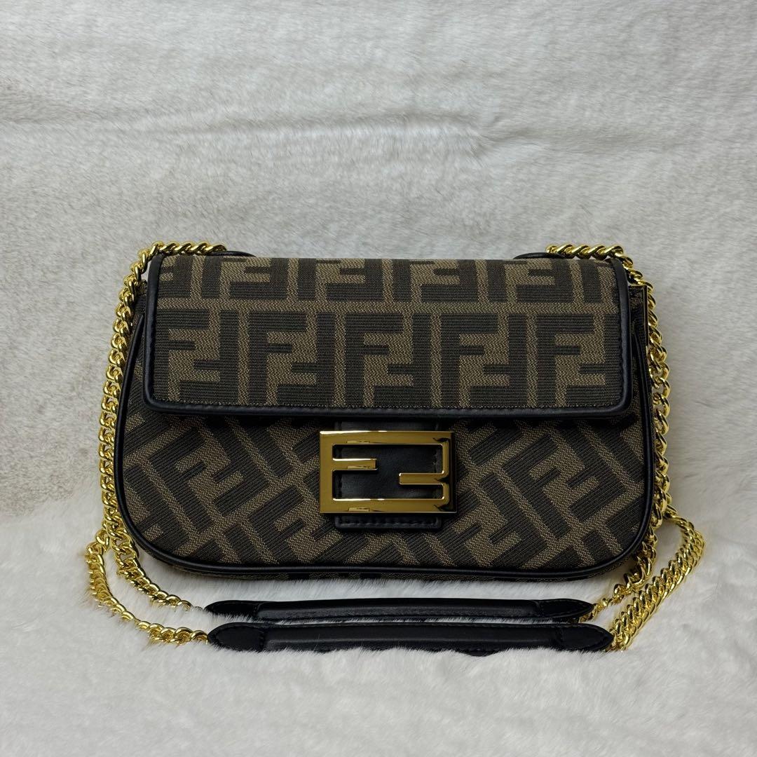 ✨超人気✨FENDI フェンディ ショルダーバッグ 画像2