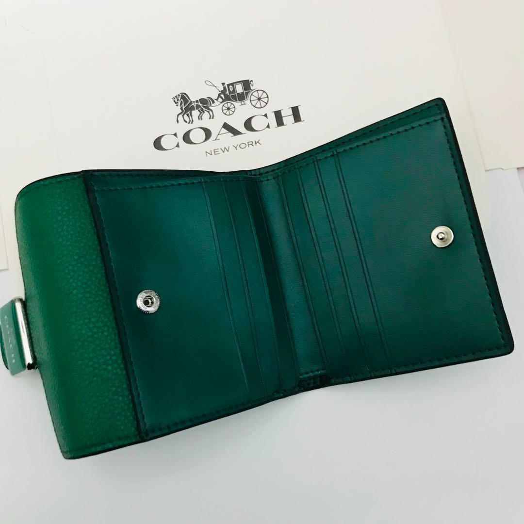 COACHコーチ折りたたみ財布 レディースのグリーン色新品財布