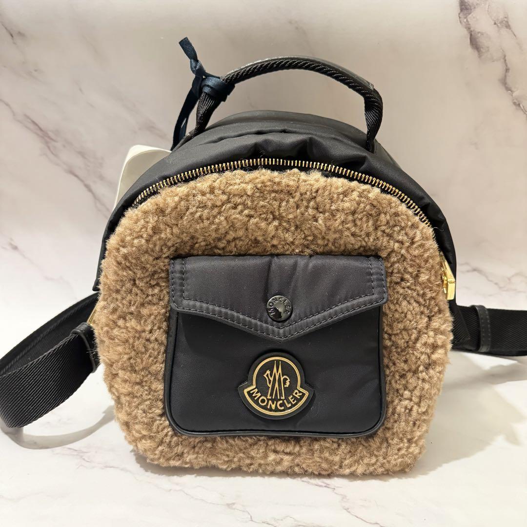 【１着でも送料無料】 ロゴが目立つ！◇MONCLER◇モンクレール もこもこミニリュック バッグ
