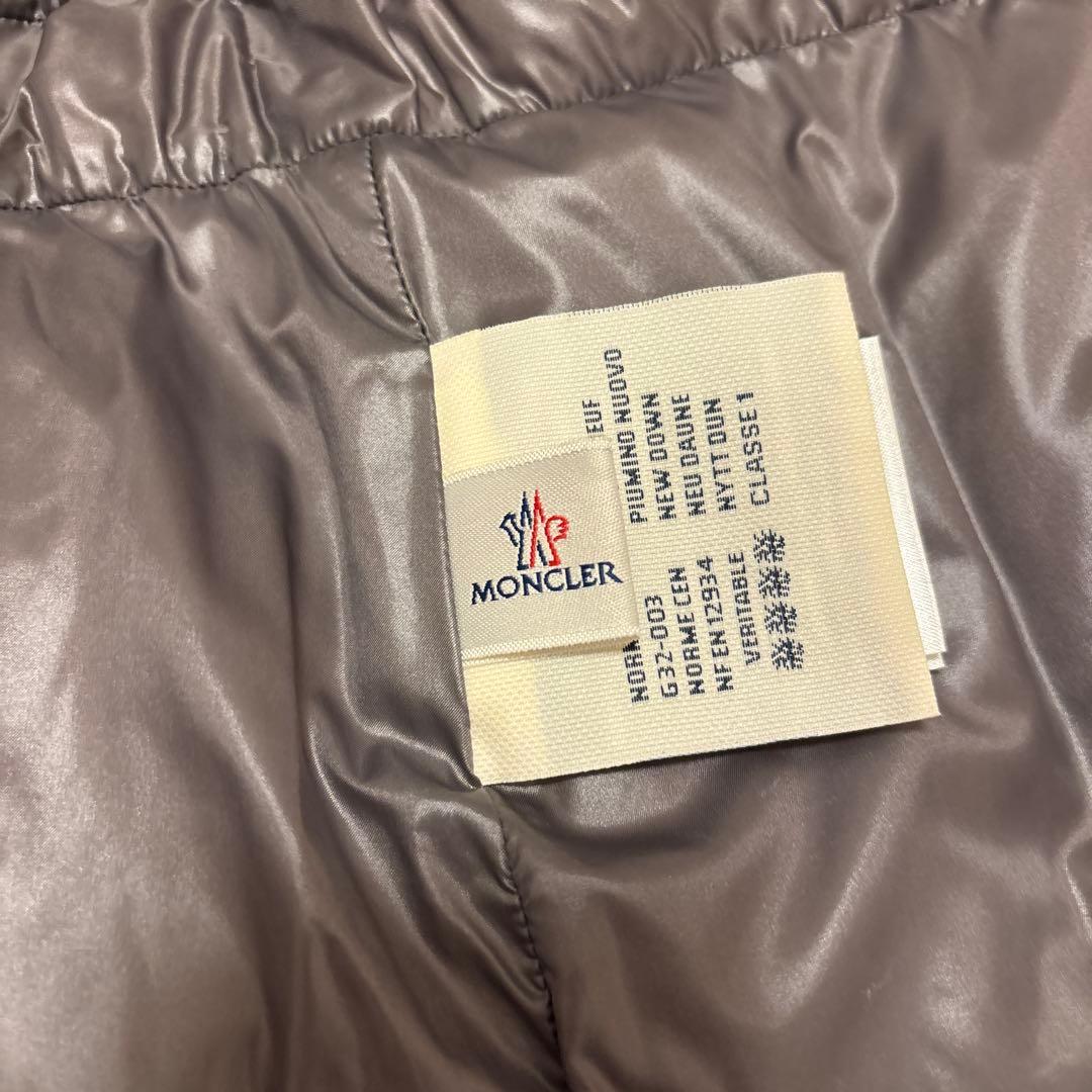 MONCLER アイボリー ダウンベスト MONCLER アイボリー ダウンベスト