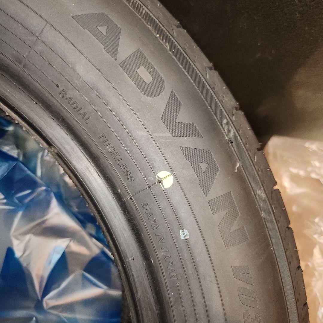 225/60R18　夏タイヤ　　ヨコハマ　YOKOHAMA