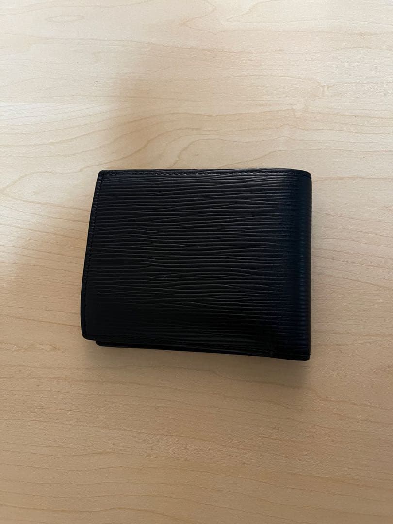 ルイヴィトン　ポルトフォイユマルコNM エピ　二つ折り財布