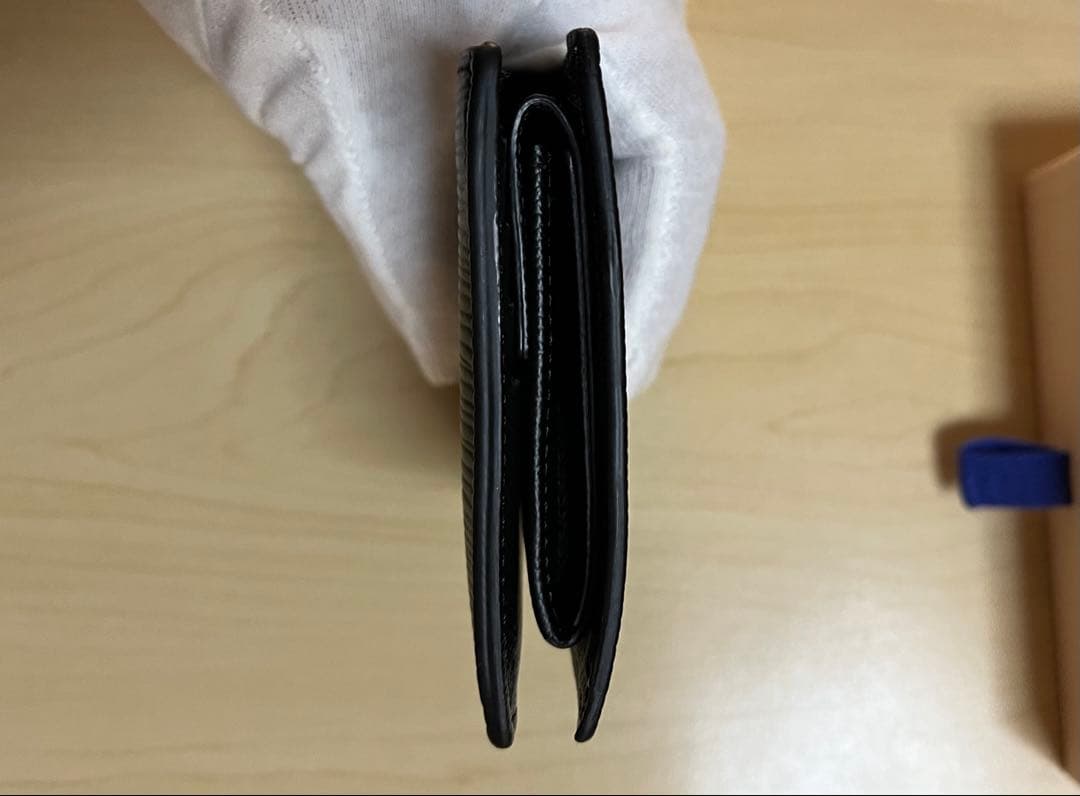 ルイヴィトン　ポルトフォイユマルコNM エピ　二つ折り財布