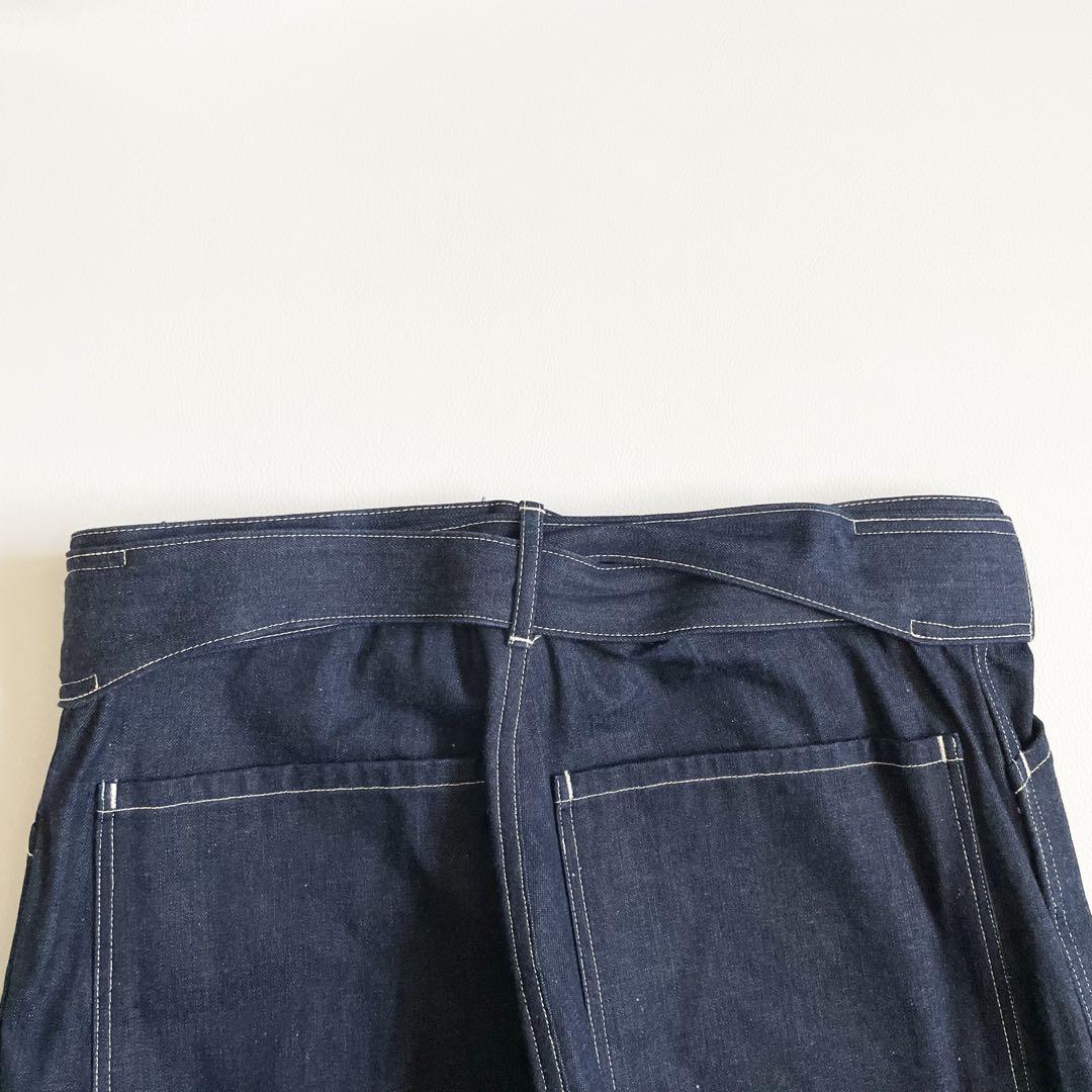 4731【極美品】コモリ ベルテッドパンツ M インディゴ　濃紺