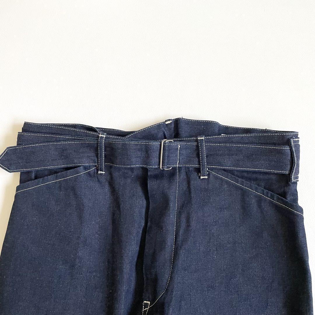 4731【極美品】コモリ ベルテッドパンツ M インディゴ　濃紺