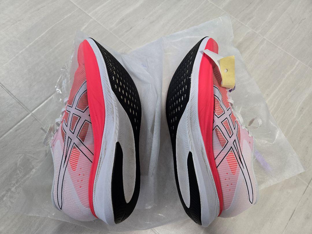 クリーニング済み　asics アシックス　ランニングシューズ　27.5 S4