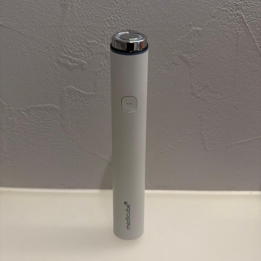 medicube ブースタープロミニ　白