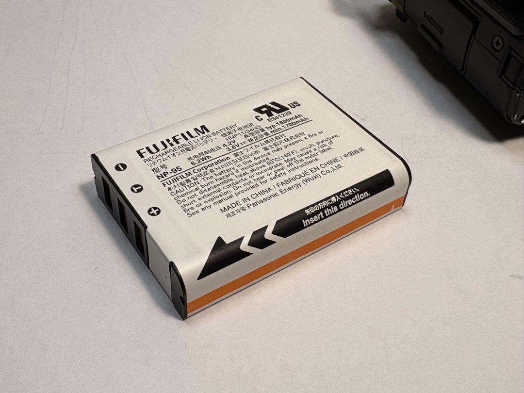 FUJIFILM X70 ブラック　動作品　【ワイコン付き】