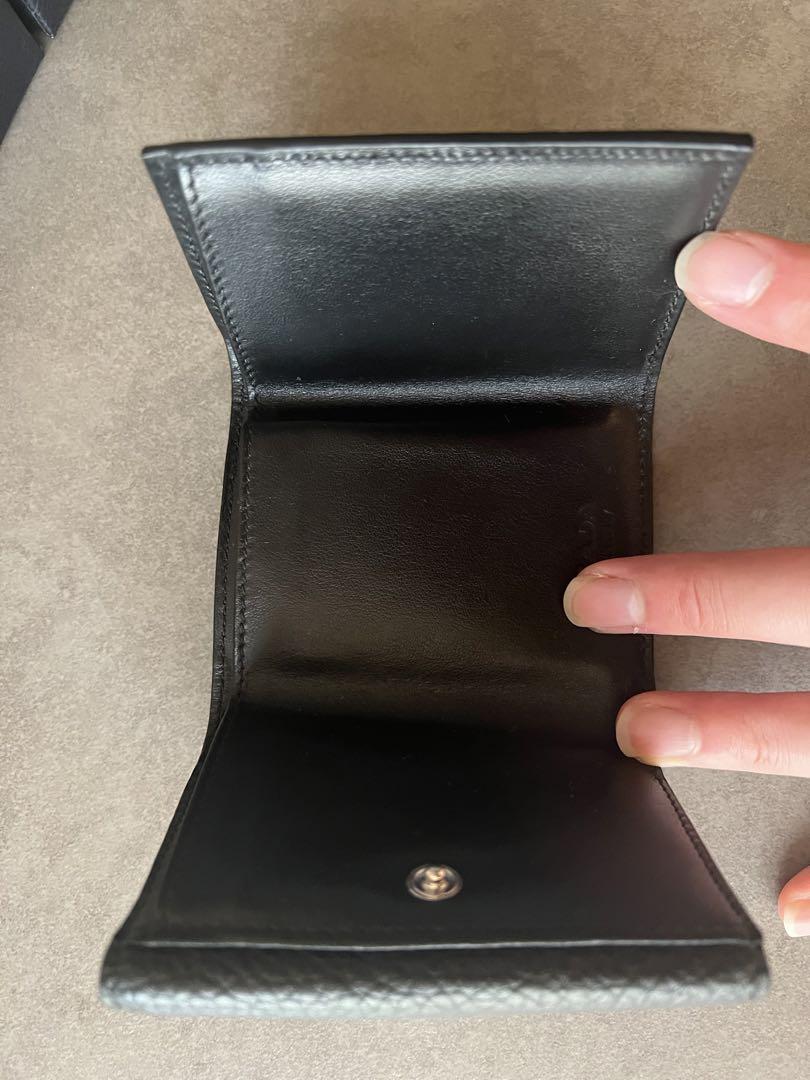 プラダ　ヴィッテロダイノレザー 財布