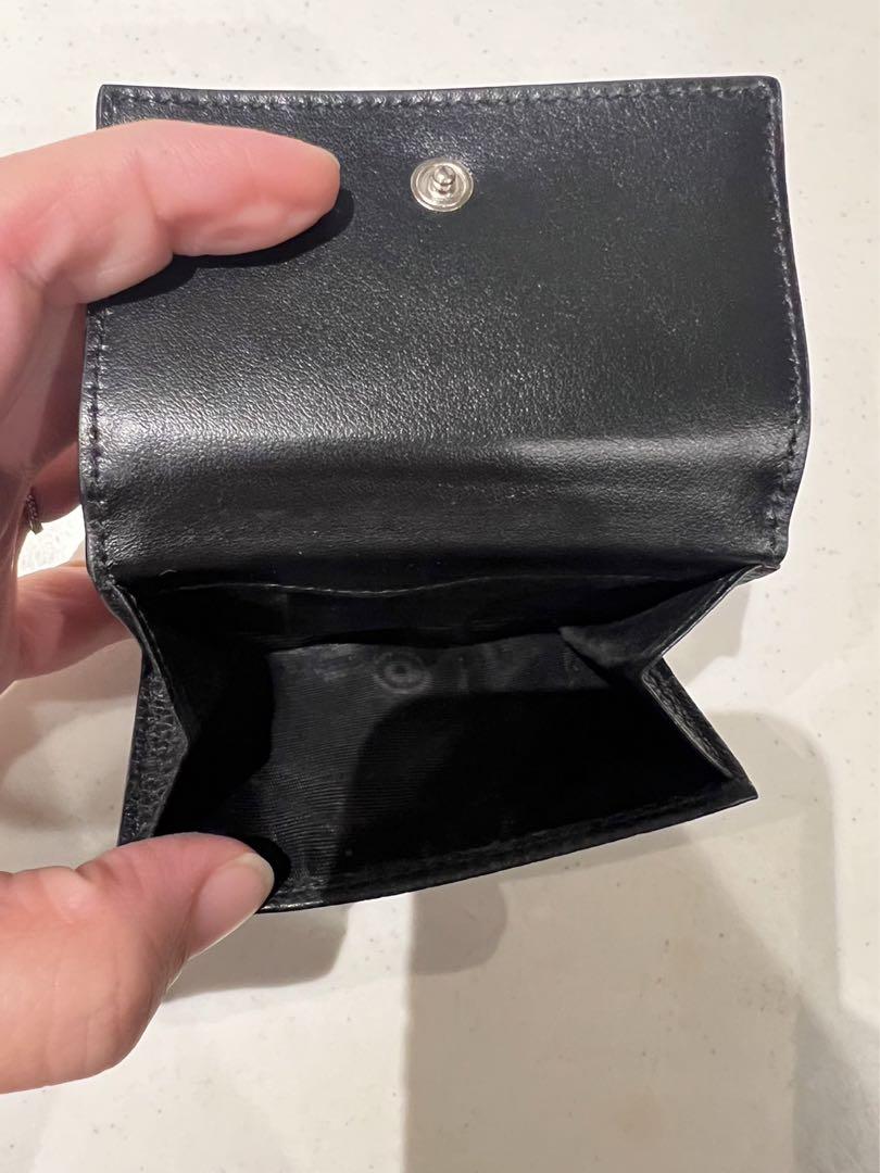 プラダ　ヴィッテロダイノレザー 財布