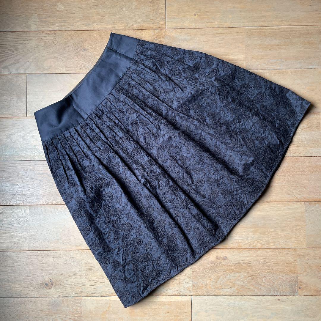 人気新品 美品 刺繍ペイズリー花柄 フレアプリーツスカート z6GPI-m34180995372 AMACA アマカ 特価即納