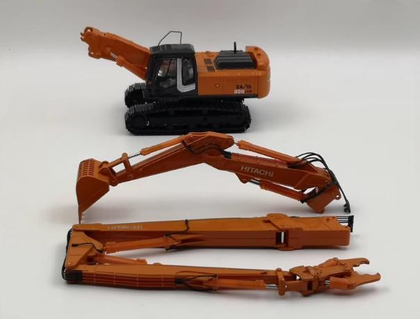 ミニカー 1/50 HITACHI ZX350LC 付け替えアタッチメント付き