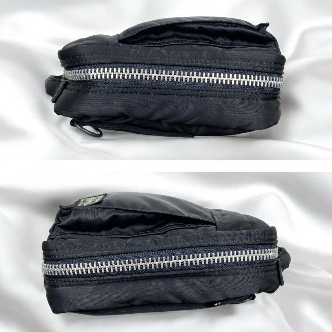 SHOULDER