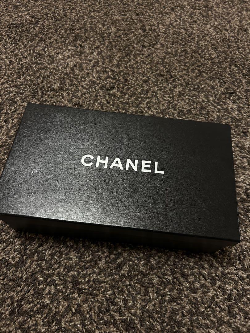 箱付き CHANEL ベージュ/ブラック オープントゥパンプス 24cm