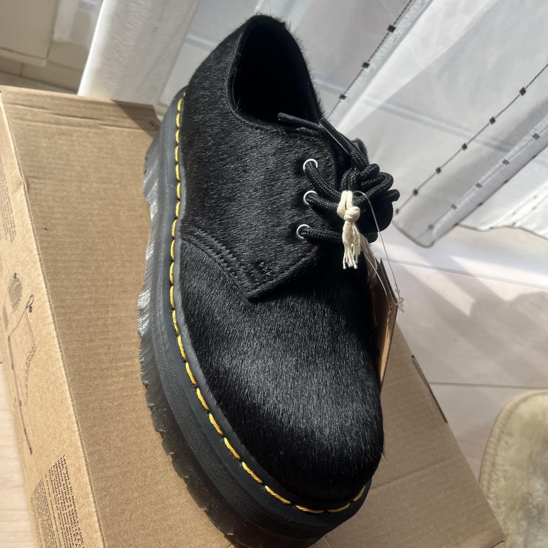 Dr. Martens ブラック厚底レースアップシューズ