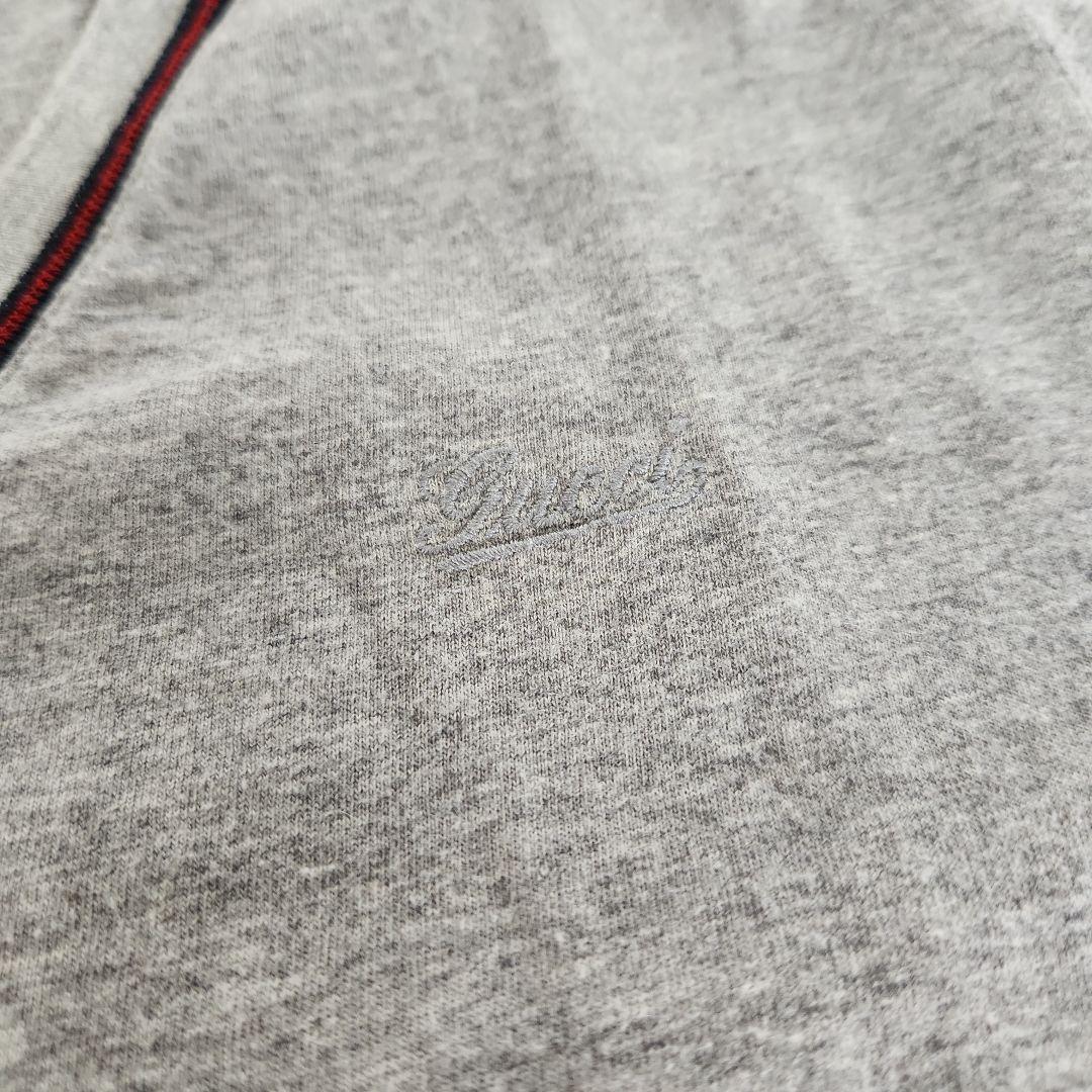 ‼️超カッコ良い‼️GUCCI Vネック Tシャツ(グレー) ‼️超カッコ良い‼️GUCCI Vネック Tシャツ(グレー)