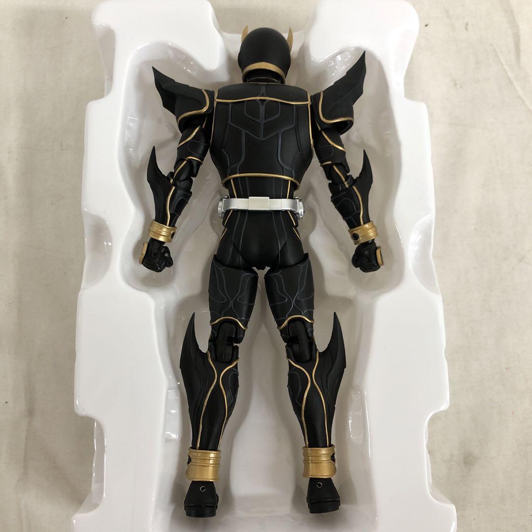 VF7443 中古 仮面ライダー S.H.Figuarts 真骨彫製法 クウガ