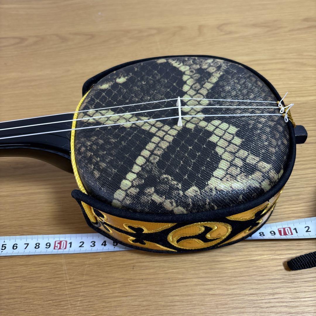 【状態良好】沖縄三線 三味線 人工皮張り　革　蛇　ヘビ　へび　初心者　本体のみ 状態良好】沖縄三線 三味線 人工皮張り 革 蛇 ヘビ へび 初心者