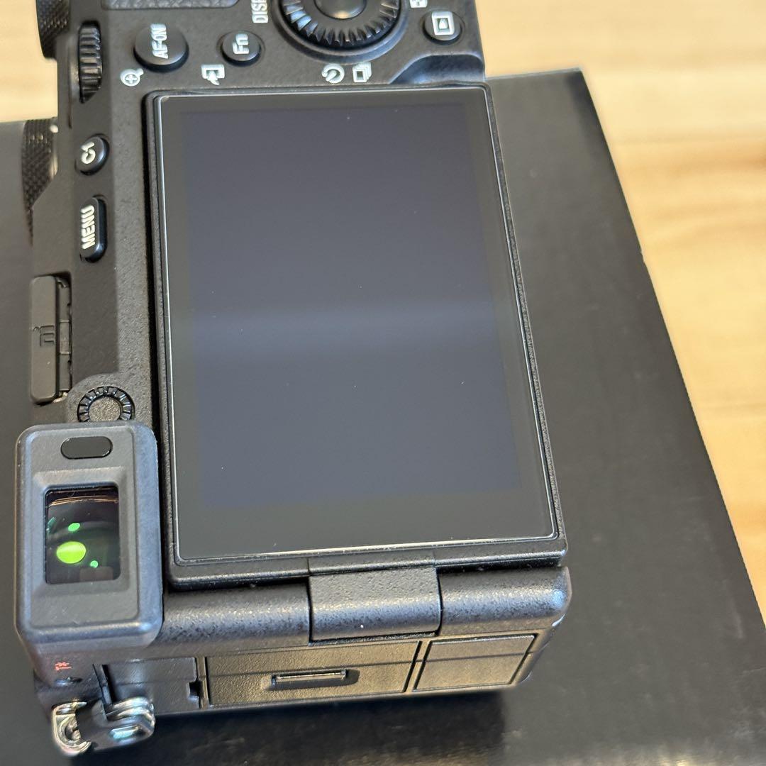 【ほぼ新品】純正バッテリ＋2個付　α7c2 ブラック　ショット数2197