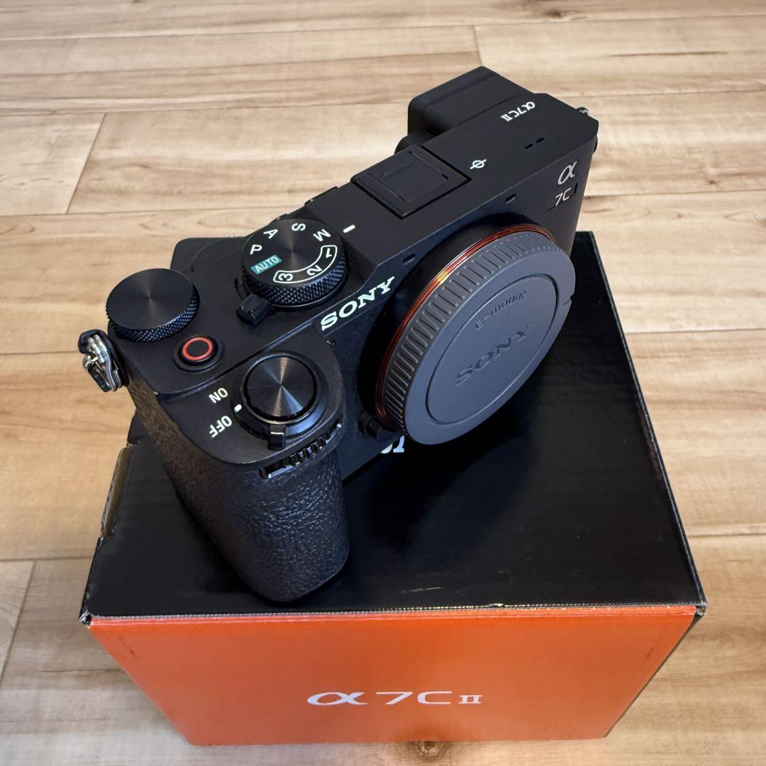 【ほぼ新品】純正バッテリ＋2個付　α7c2 ブラック　ショット数2197