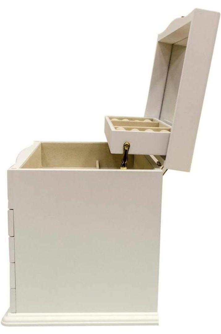 木製のジュエリーボックス