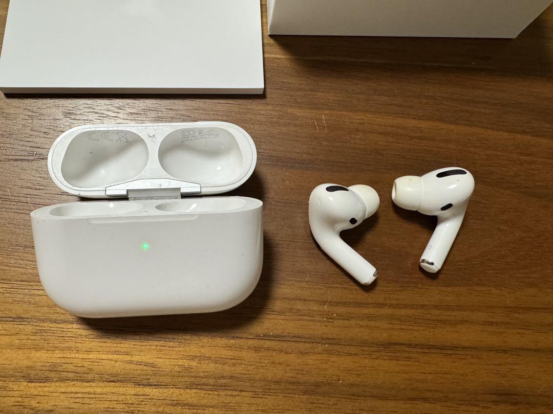 Apple AirPods Pro 本体（第1世代、保護ケース付き）
