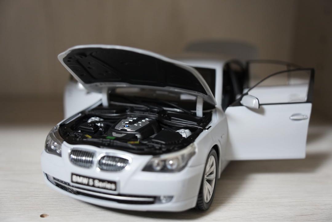 【そう】京商　1/18 BMW 550i Sedan パールシルバー