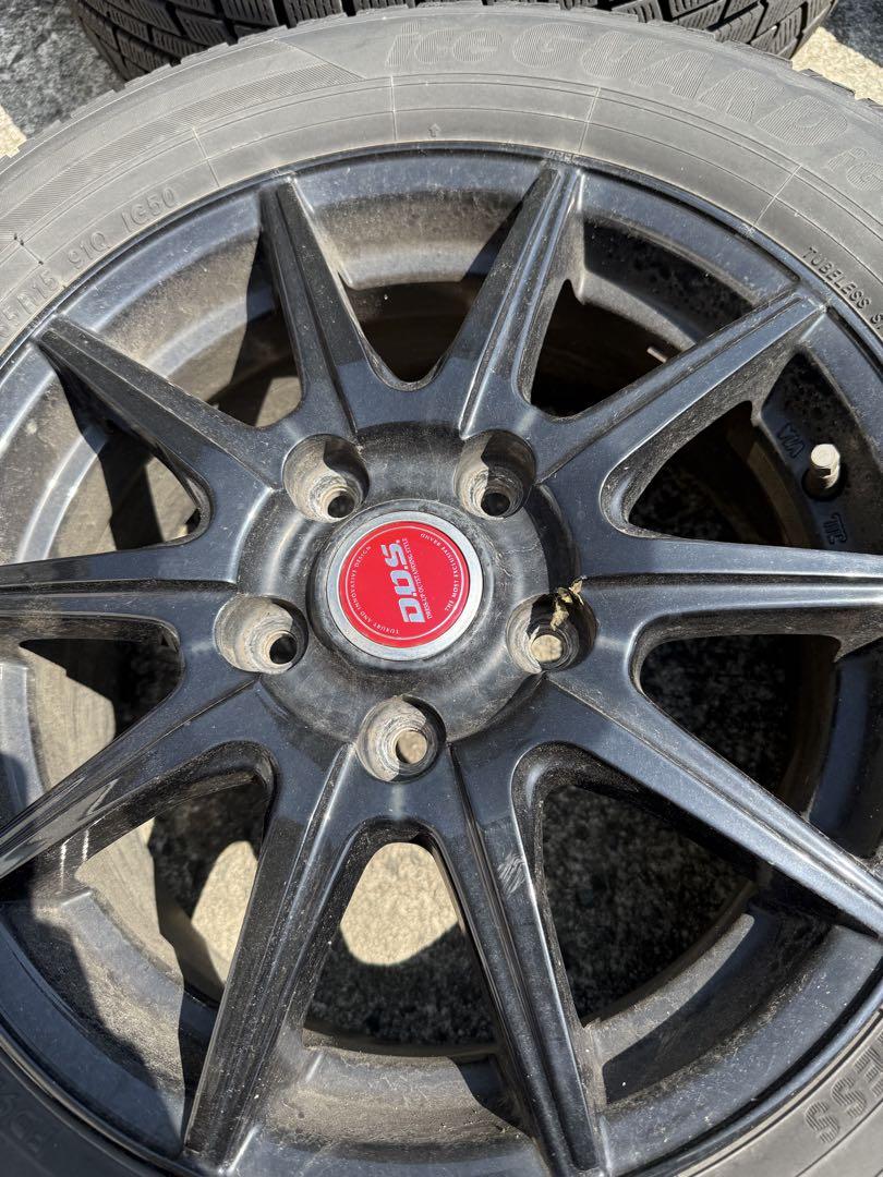 195/65R15 スタッドレスタイヤ 4本セットナット付き。