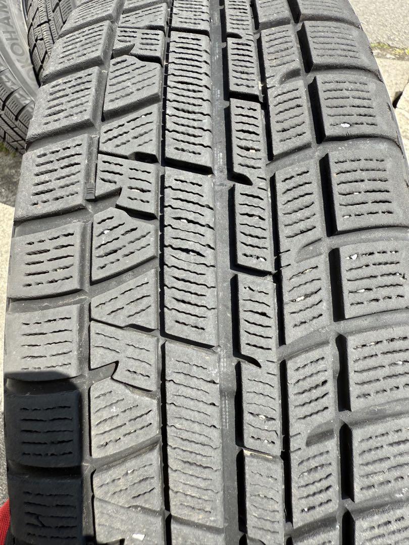 195/65R15 スタッドレスタイヤ 4本セットナット付き。
