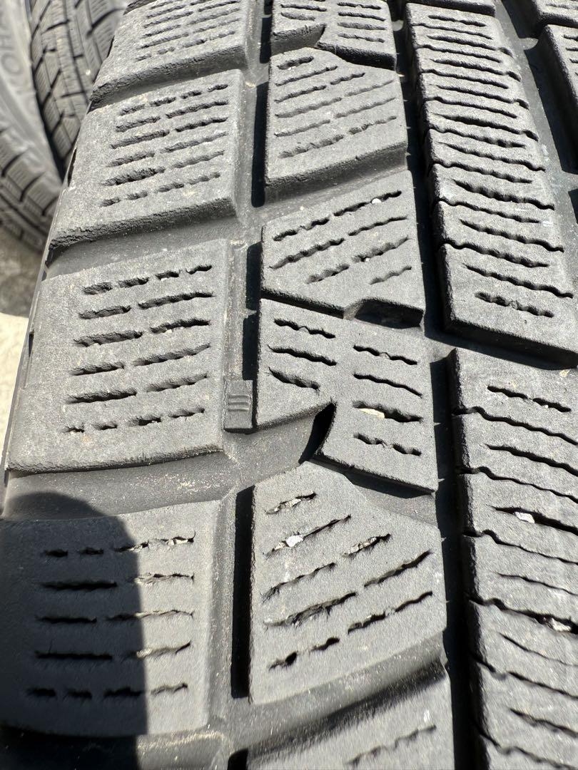 195/65R15 スタッドレスタイヤ 4本セットナット付き。