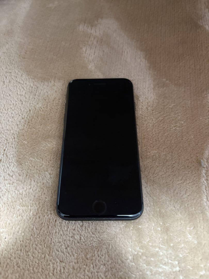 Apple iPhone 8ブラック Apple iPhone 8-64GB-All Color Unlocked（Single SIM)Excellent