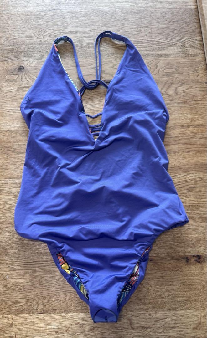 patagoniaワンピース水着 パープル 水着ワンピース パタゴニア Patagonia パタゴニア ワンピース 水着 米国購入 新品 訳あり