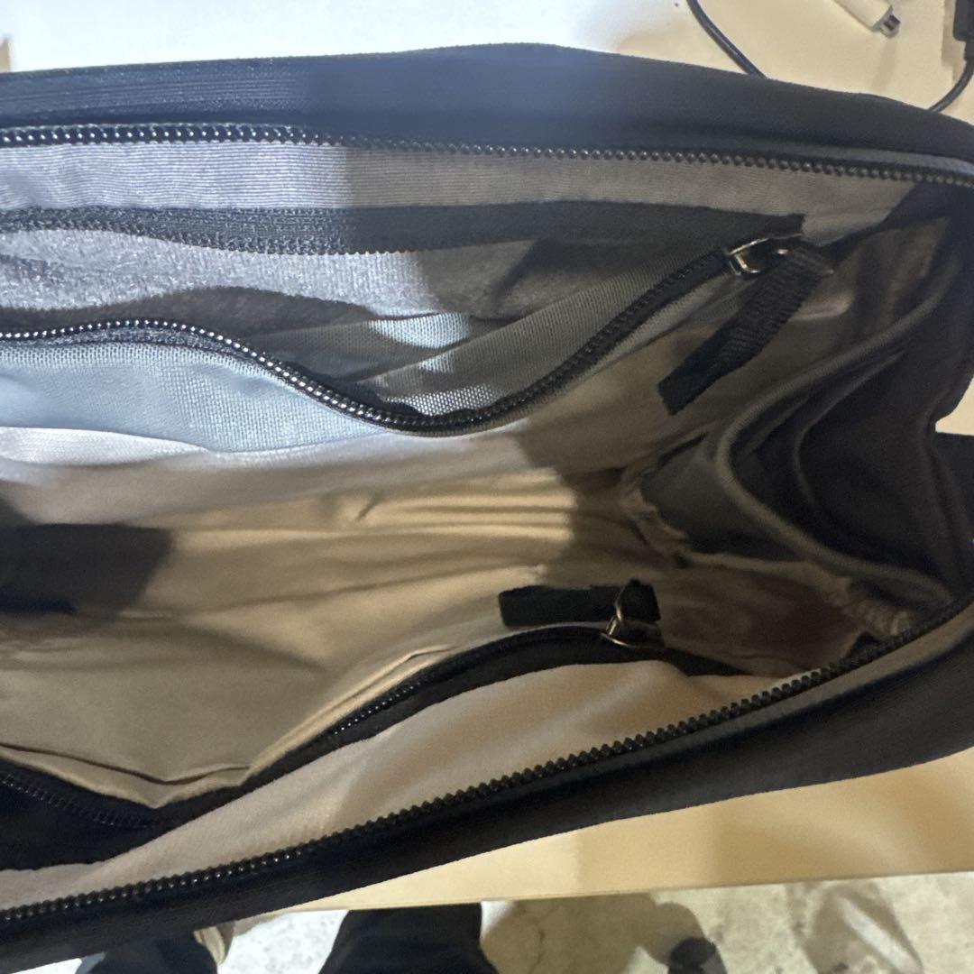 [Bellroy] Venture Sling 9L 大容量のクロスボディバッグ