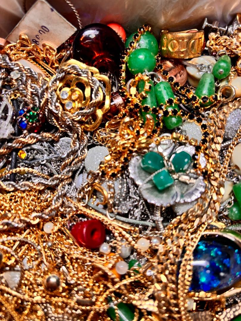 アクセサリー大量まとめ売り　5.9kg ジャンク