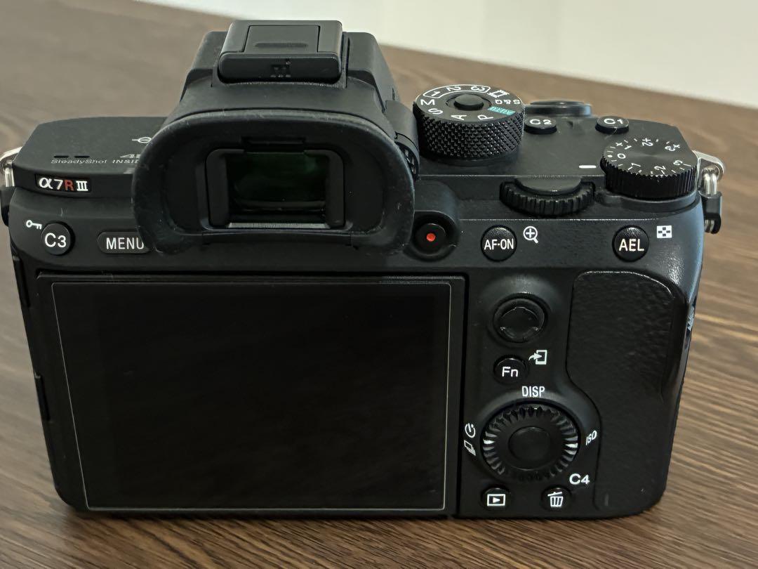 SONY α7R III (ILCE-7RM3A)