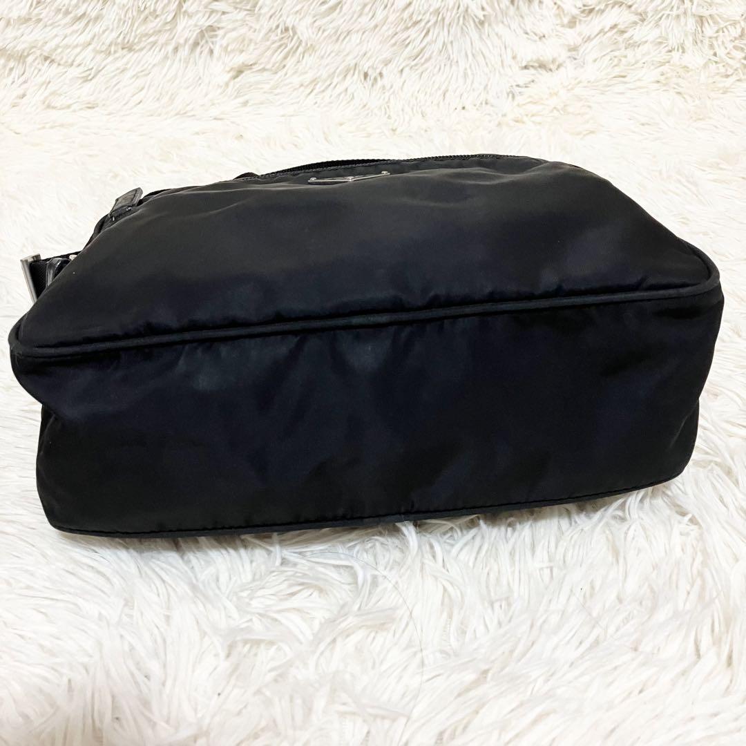 お 手頃 価格ファッション - PRADA カメラバッグ 三角ロゴ