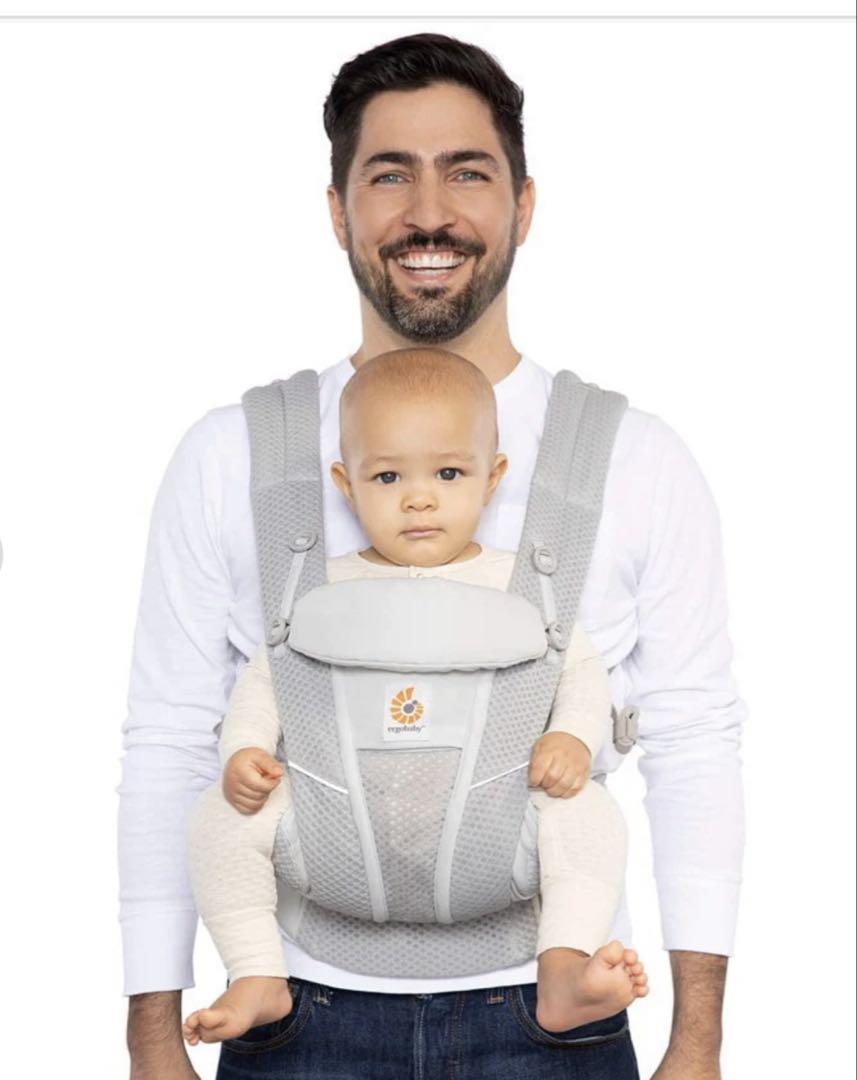 ergobaby グレー 抱っこ紐　オムニ　ブリーズ