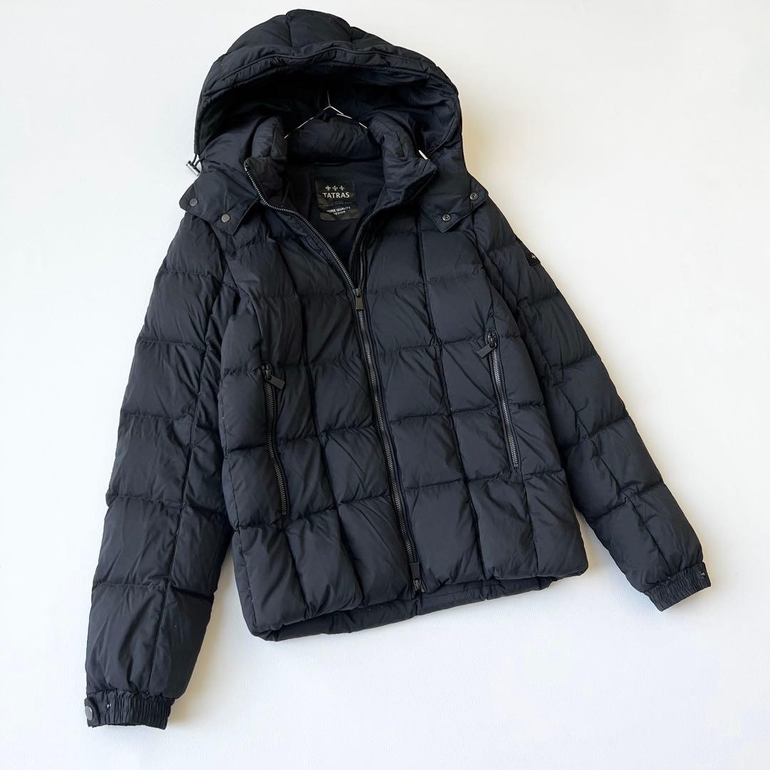4891【美品】タトラス ジェッソ ダウンジャケット ブラック マット 高級感 4891【美品】タトラス ジェッソ ダウンジャケット ブラック マット 高級感